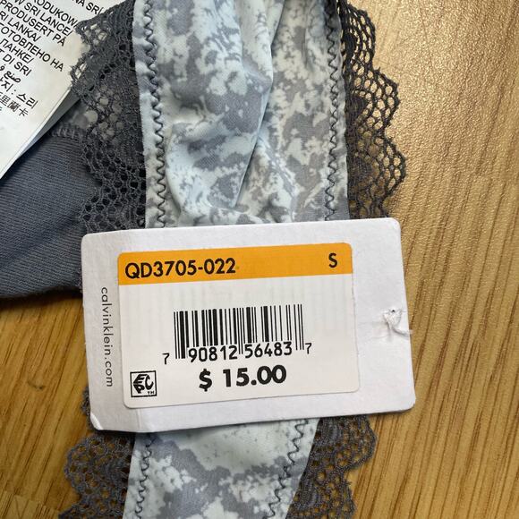 Bundle of 2 Calvin Klein Thongs, S - Picture 8 of 10